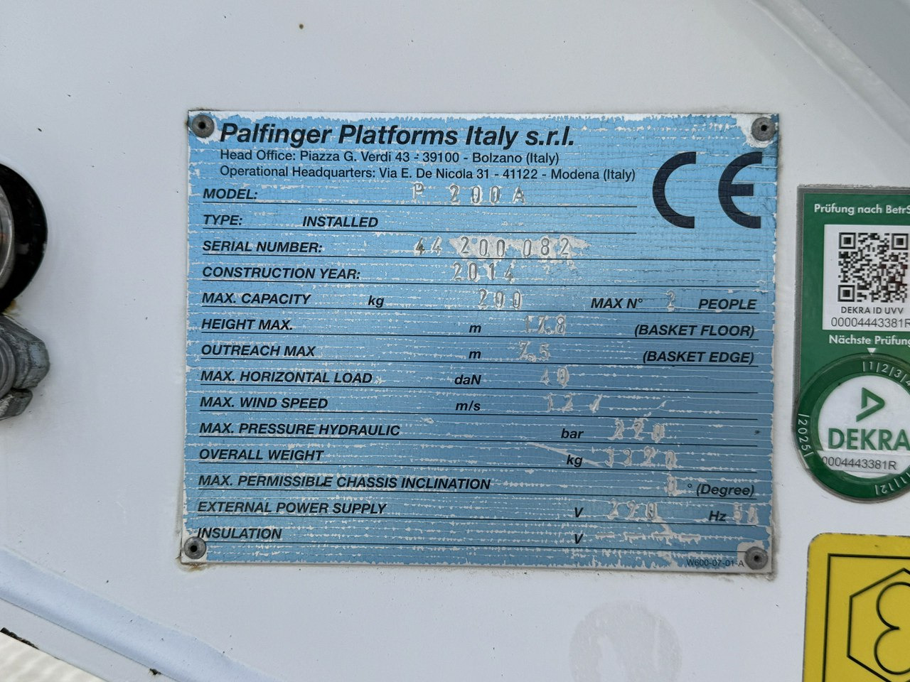 Truck mounted aerial platform Nissan Cabstar: picture 14