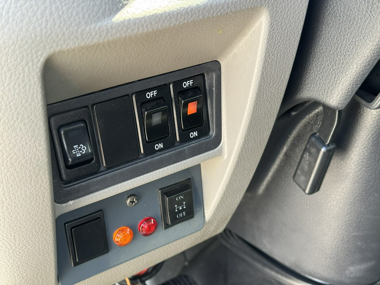 Truck mounted aerial platform Nissan Cabstar: picture 25