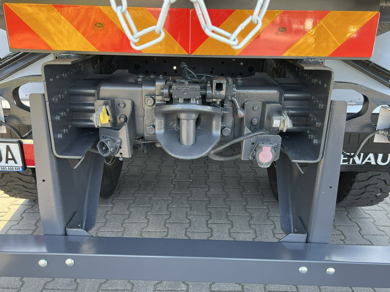 Tipper, Crane truck Renault Kerax 26.390 6x4 Mocny HDS FASSI F170 Sterowanie Radiowe: picture 25 Tipper, Crane truck Renault Kerax 26.390 6x4 Mocny HDS FASSI F170 Sterowanie Radiowe: picture 25