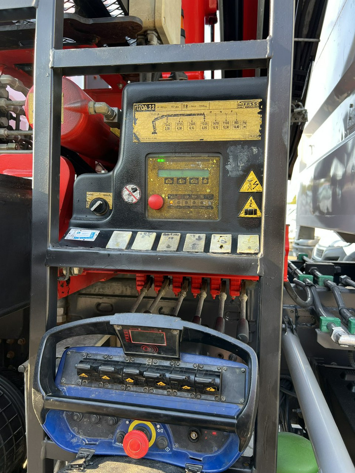 Tipper, Crane truck Renault Kerax 26.390 6x4 Mocny HDS FASSI F170 Sterowanie Radiowe: picture 6 Tipper, Crane truck Renault Kerax 26.390 6x4 Mocny HDS FASSI F170 Sterowanie Radiowe: picture 6