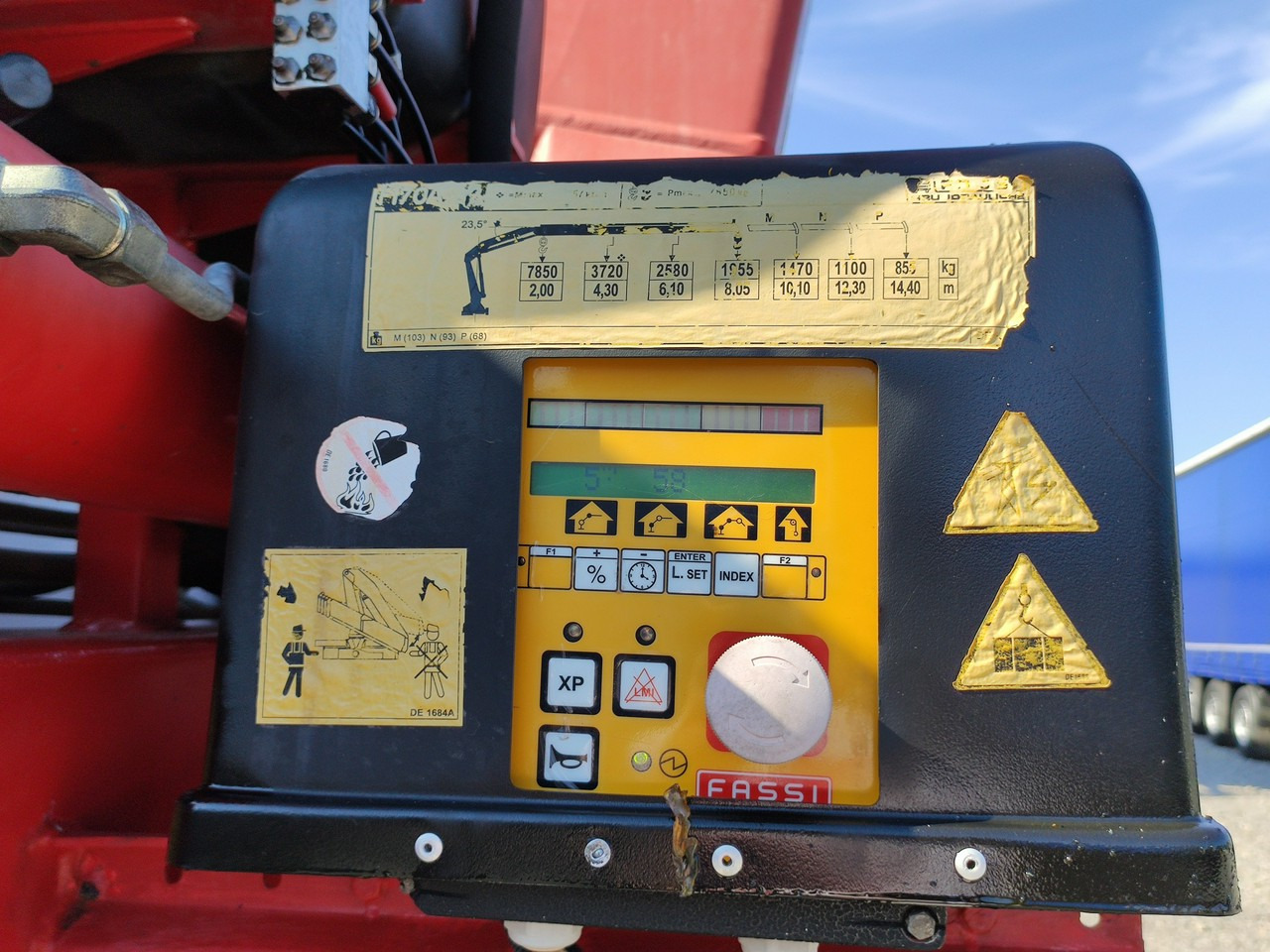 Leasing of Scania 124L 420 6x2 Retarder HDS FASSI F170 Budowlanka Scania 124L 420 6x2 Retarder HDS FASSI F170 Budowlanka: picture 6