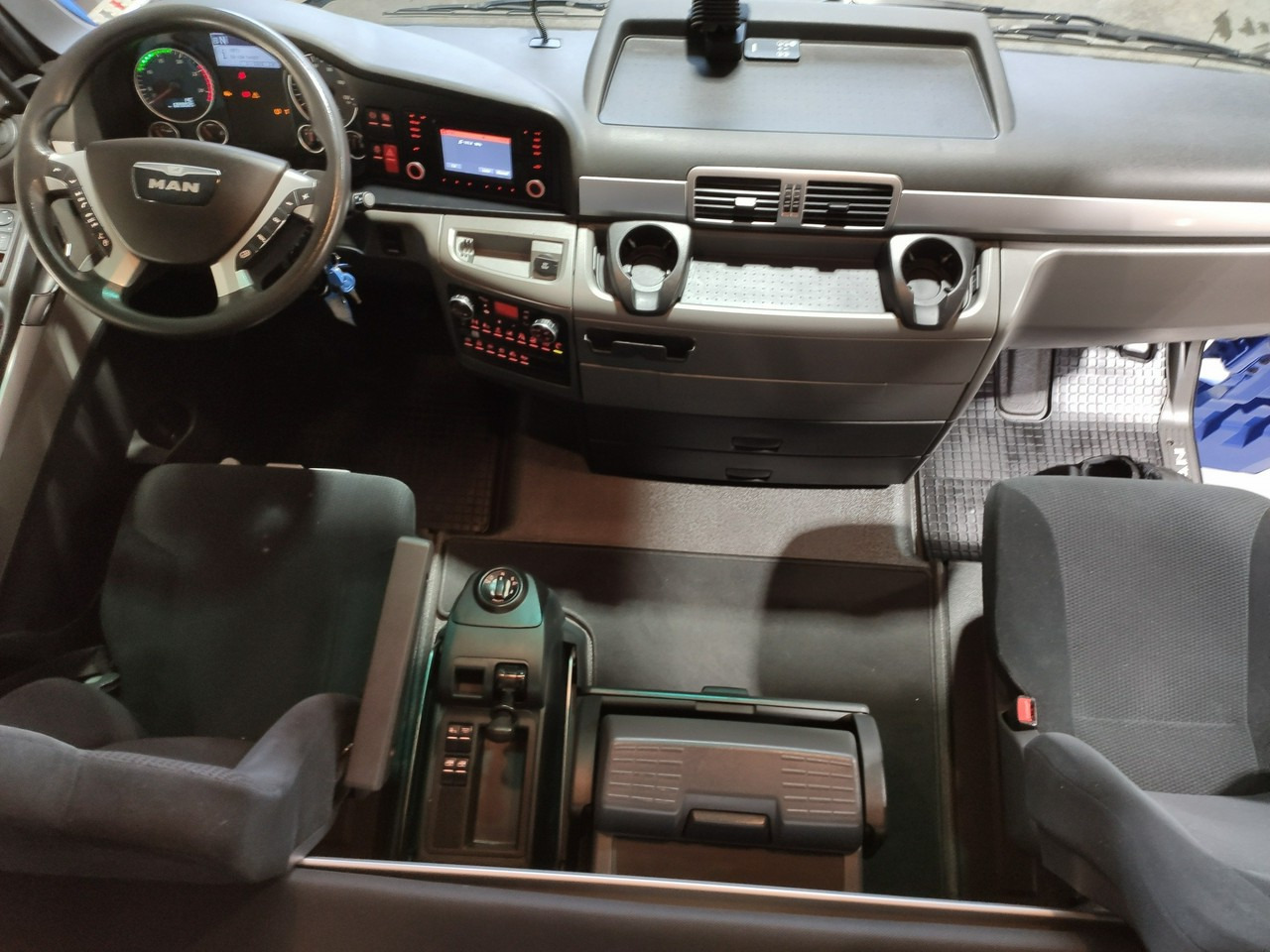 Tractor unit MAN TGX 18.480 STANDARD XXL E6 Bogato Wyposażony UNIKAT STAN !!!: picture 23