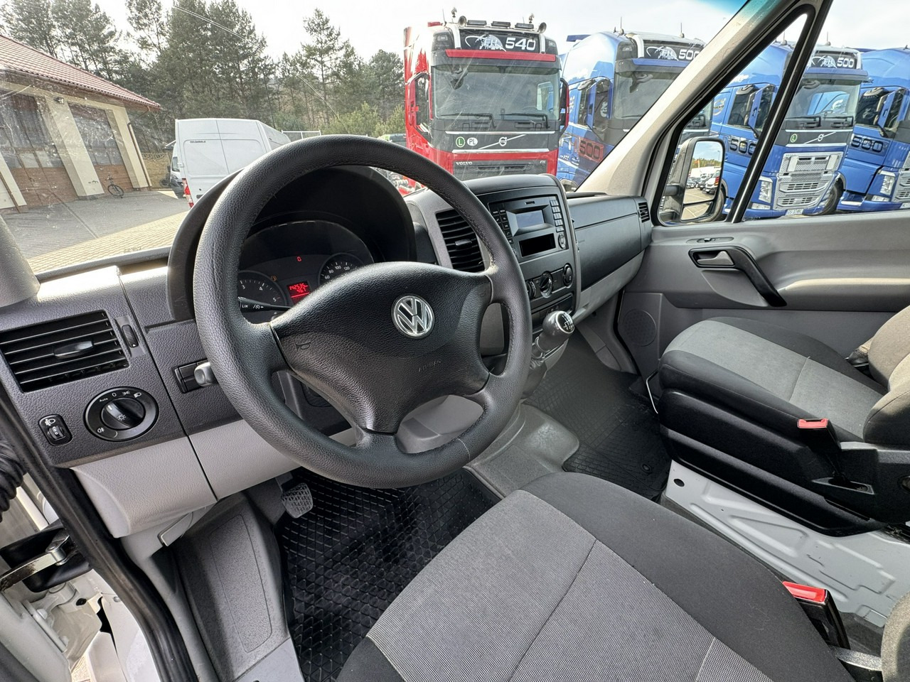 Tipper van Volkswagen Crafter: picture 24