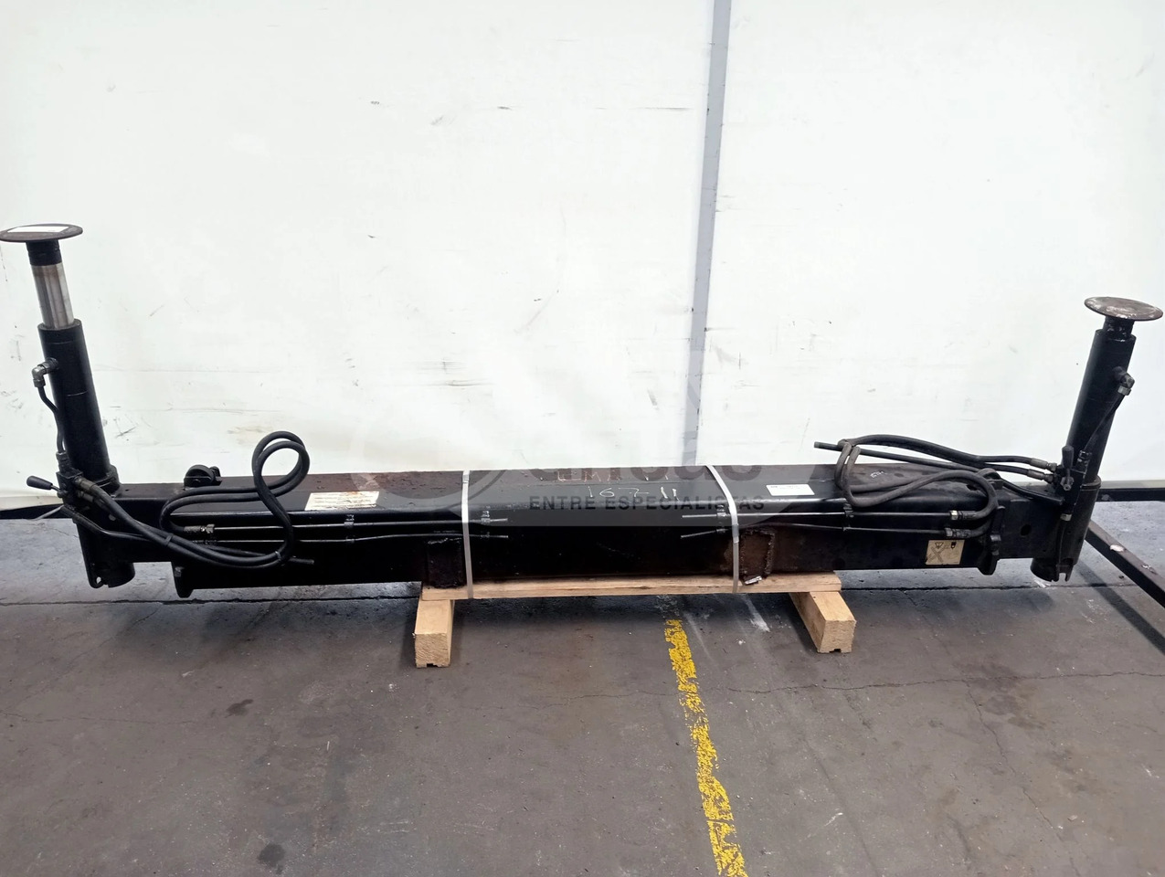 Estabilizador extensible manual a 4.400 mm - Attachment for Crane: picture 1 Estabilizador extensible manual a 4.400 mm - Attachment for Crane: picture 1