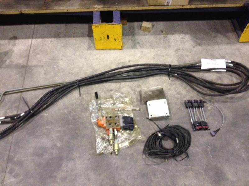 Distribuidor de cabrestante para grúas - Spare parts for Crane: picture 1 Distribuidor de cabrestante para grúas - Spare parts for Crane: picture 1