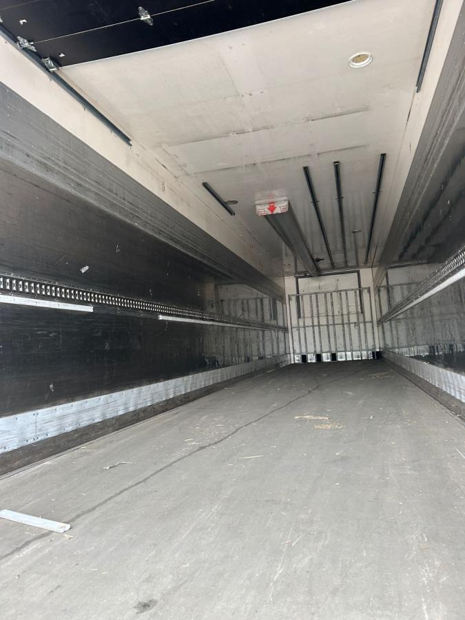 Closed box semi-trailer Chereau: picture 11