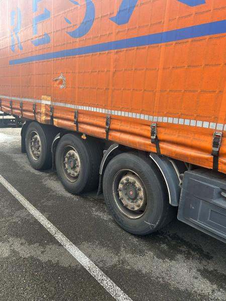 Fliegl - Curtainsider semi-trailer: picture 5 Fliegl - Curtainsider semi-trailer: picture 5
