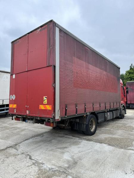 Renault Premium - Curtainsider truck: picture 5 Renault Premium - Curtainsider truck: picture 5