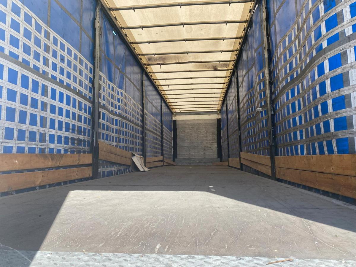 Schmitz Cargobull - Curtainsider semi-trailer: picture 2 Schmitz Cargobull - Curtainsider semi-trailer: picture 2