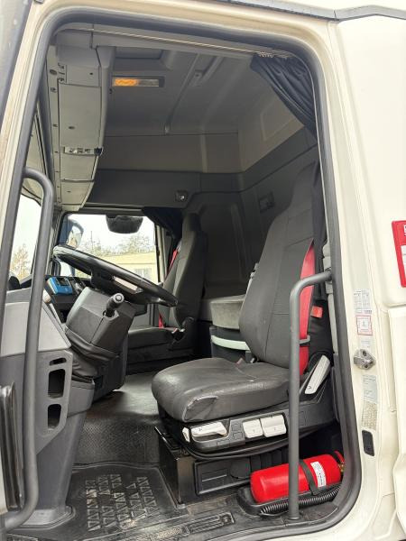 Renault T-Series 460 - Tractor unit: picture 3 Renault T-Series 460 - Tractor unit: picture 3