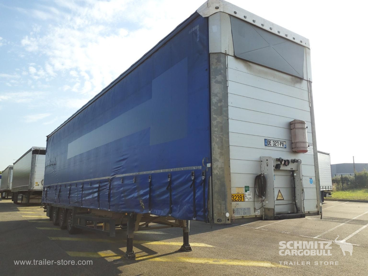 SCHMITZ Curtainsider Mega - Curtainsider semi-trailer: picture 1 SCHMITZ Curtainsider Mega - Curtainsider semi-trailer: picture 1