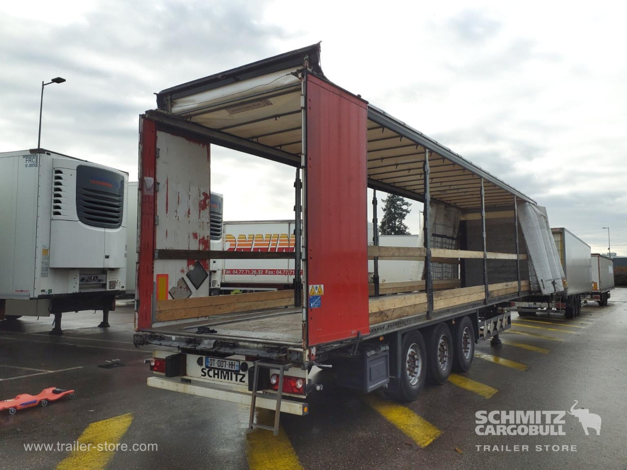 SCHMITZ Curtainsider Standard - Curtainsider semi-trailer: picture 2 SCHMITZ Curtainsider Standard - Curtainsider semi-trailer: picture 2