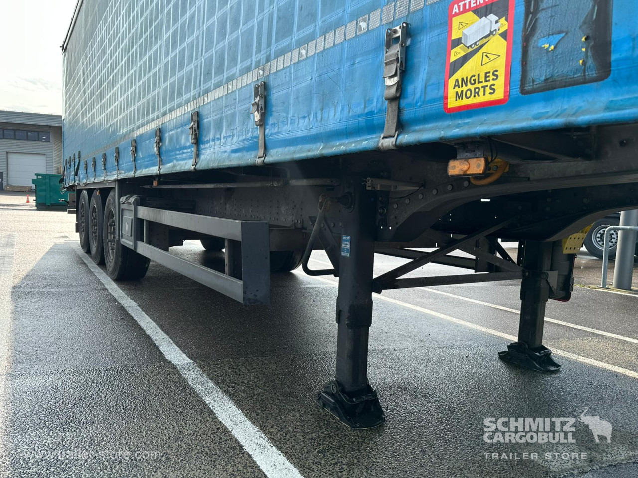 SCHMITZ Curtainsider Standard - Curtainsider semi-trailer: picture 4 SCHMITZ Curtainsider Standard - Curtainsider semi-trailer: picture 4