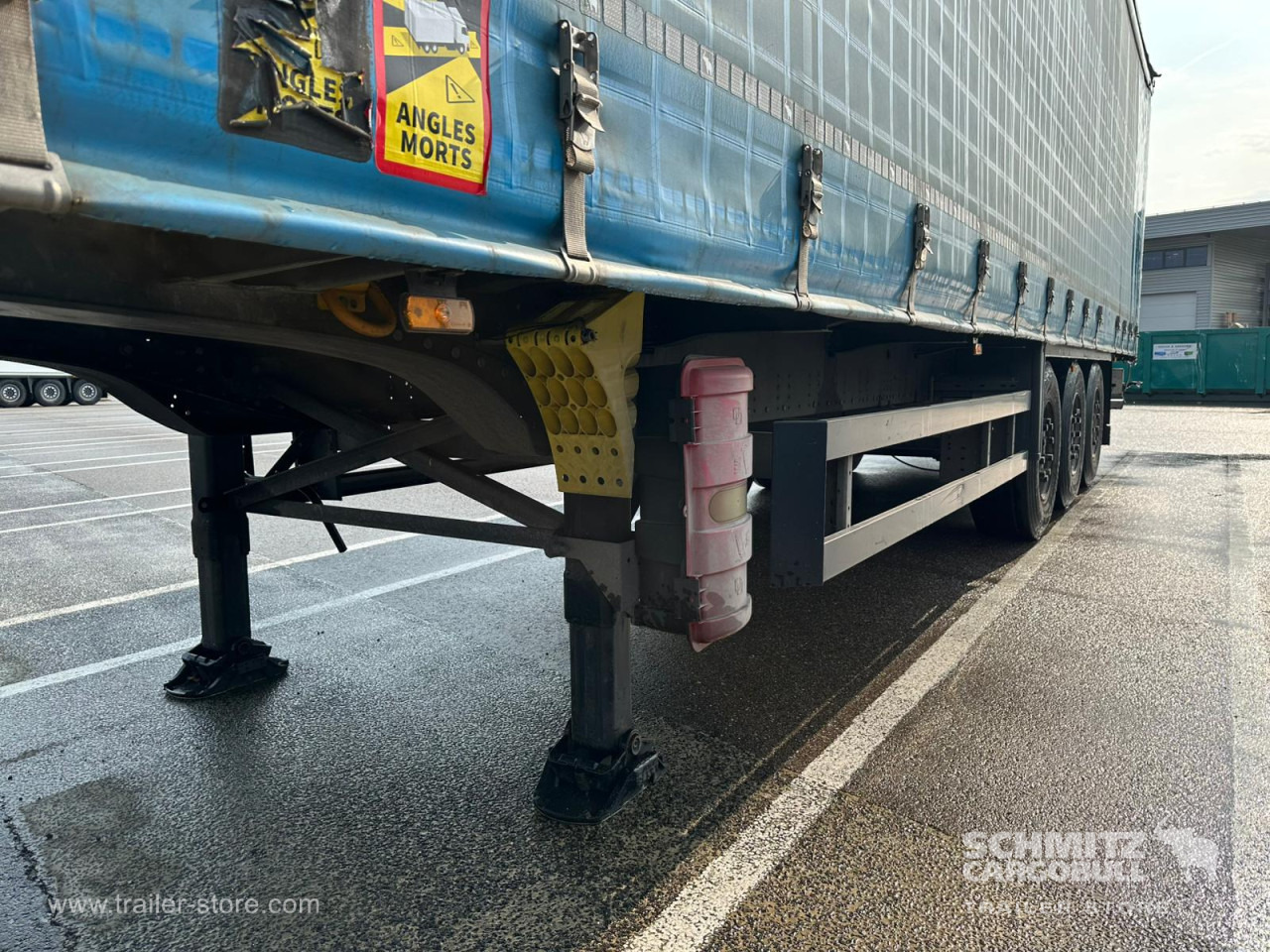 SCHMITZ Curtainsider Standard - Curtainsider semi-trailer: picture 3 SCHMITZ Curtainsider Standard - Curtainsider semi-trailer: picture 3