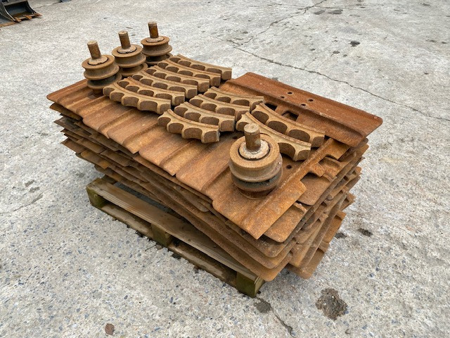 Bodenplatten 750mm - CAT D 6 K/N LGP - Systeme One - 246-5726 - Track for Construction machinery: picture 1 Bodenplatten 750mm - CAT D 6 K/N LGP - Systeme One - 246-5726 - Track for Construction machinery: picture 1