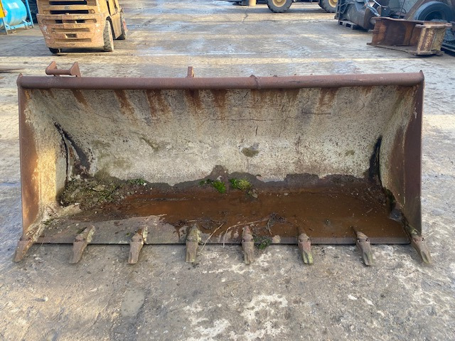 Case 580 - Loader bucket: picture 5 Case 580 - Loader bucket: picture 5