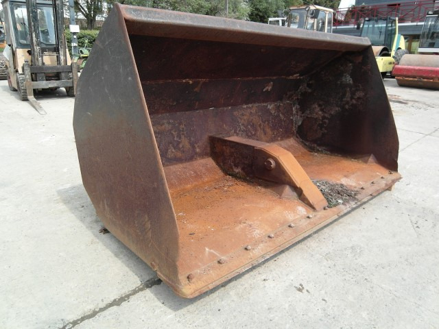 Case - Loader bucket: picture 2 Case - Loader bucket: picture 2