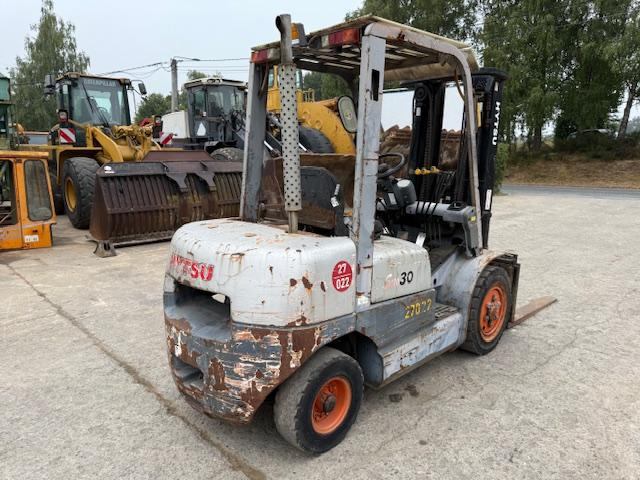 Hytsu S100 30 - Telescopic handler: picture 3 Hytsu S100 30 - Telescopic handler: picture 3