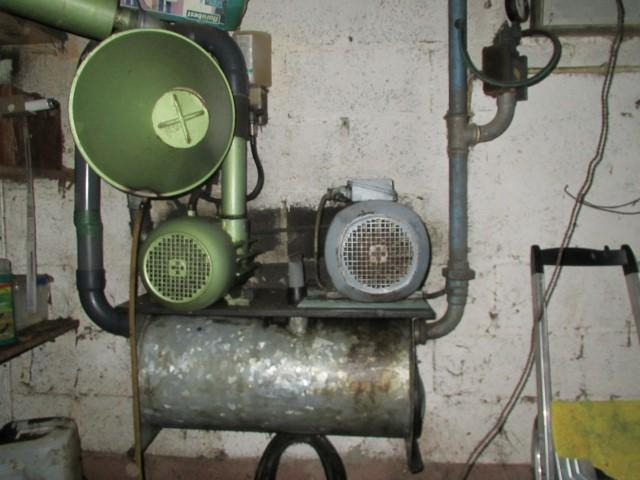 Melkanlage - Milking equipment: picture 1 Melkanlage - Milking equipment: picture 1