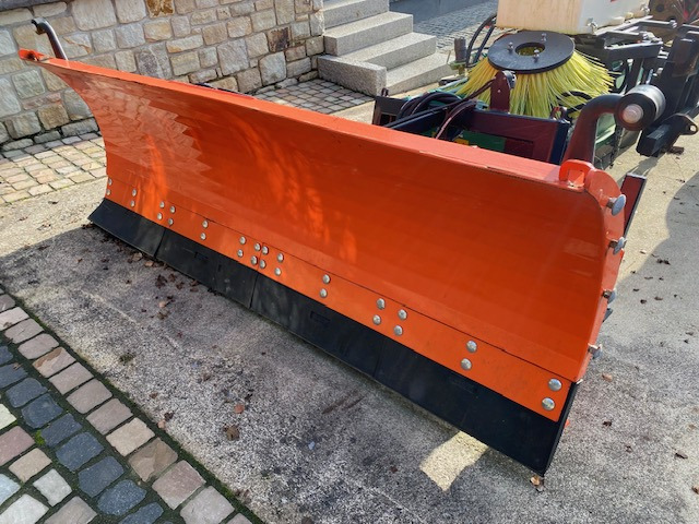 Schneeschild Agro - Snow plough: picture 1 Schneeschild Agro - Snow plough: picture 1