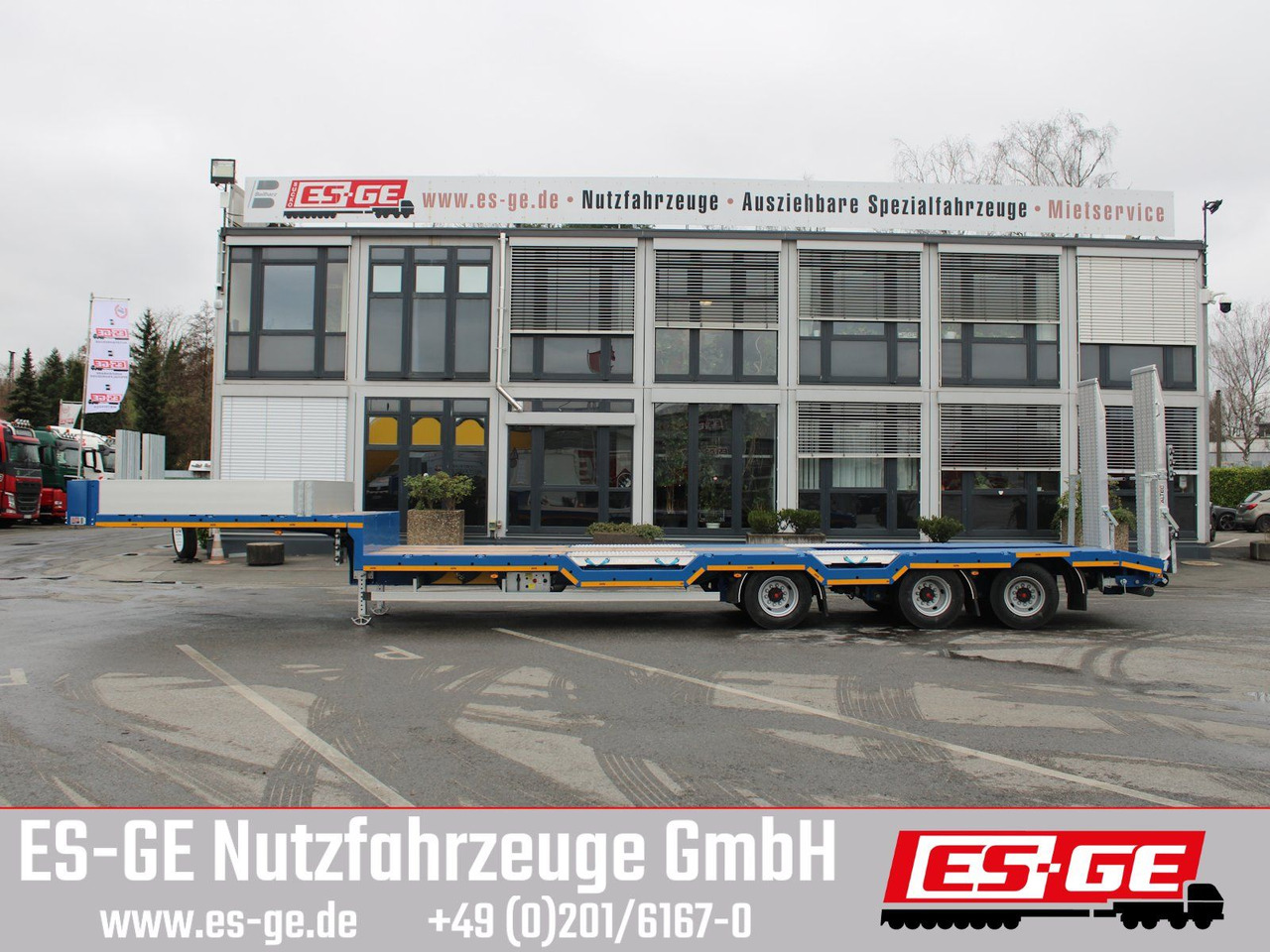ES-GE 3-Achs-Satteltieflader - Radmulden - Low loader semi-trailer: picture 5 ES-GE 3-Achs-Satteltieflader - Radmulden - Low loader semi-trailer: picture 5