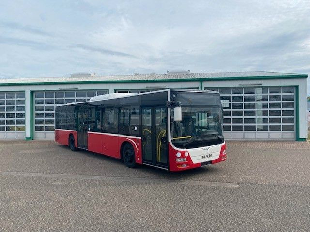 MAN A 21 Lions City KLIMA EURO 6 ZF EcoLife 2x - City bus: picture 1 MAN A 21 Lions City KLIMA EURO 6 ZF EcoLife 2x - City bus: picture 1