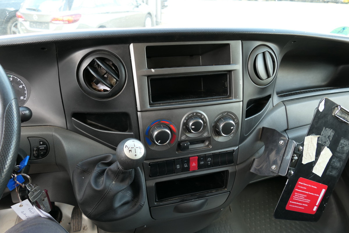 Box van IVECO Daily 35 S11 C30C AUTOMATIK KAMERA MAXI Regale L: picture 10