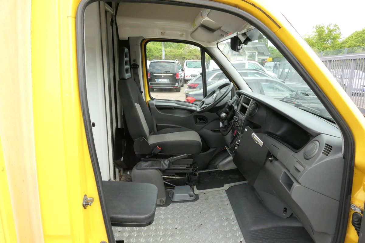 IVECO Daily 35 S11 C30C AUTOMATIK KAMERA Regale LUFT D - Box van: picture 5 IVECO Daily 35 S11 C30C AUTOMATIK KAMERA Regale LUFT D - Box van: picture 5