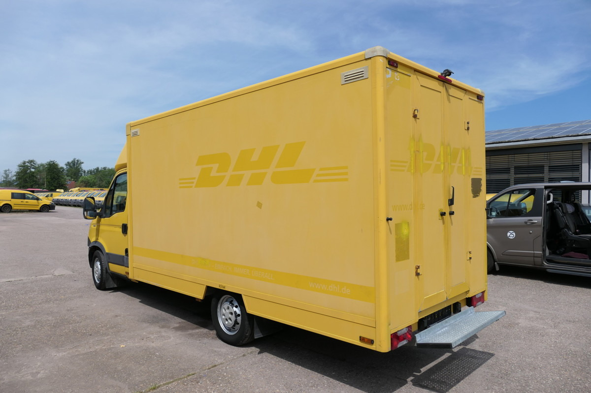 IVECO Daily 35 S11 C30C AUTOMATIK KAMERA Regale LUFT D - Box van: picture 4 IVECO Daily 35 S11 C30C AUTOMATIK KAMERA Regale LUFT D - Box van: picture 4