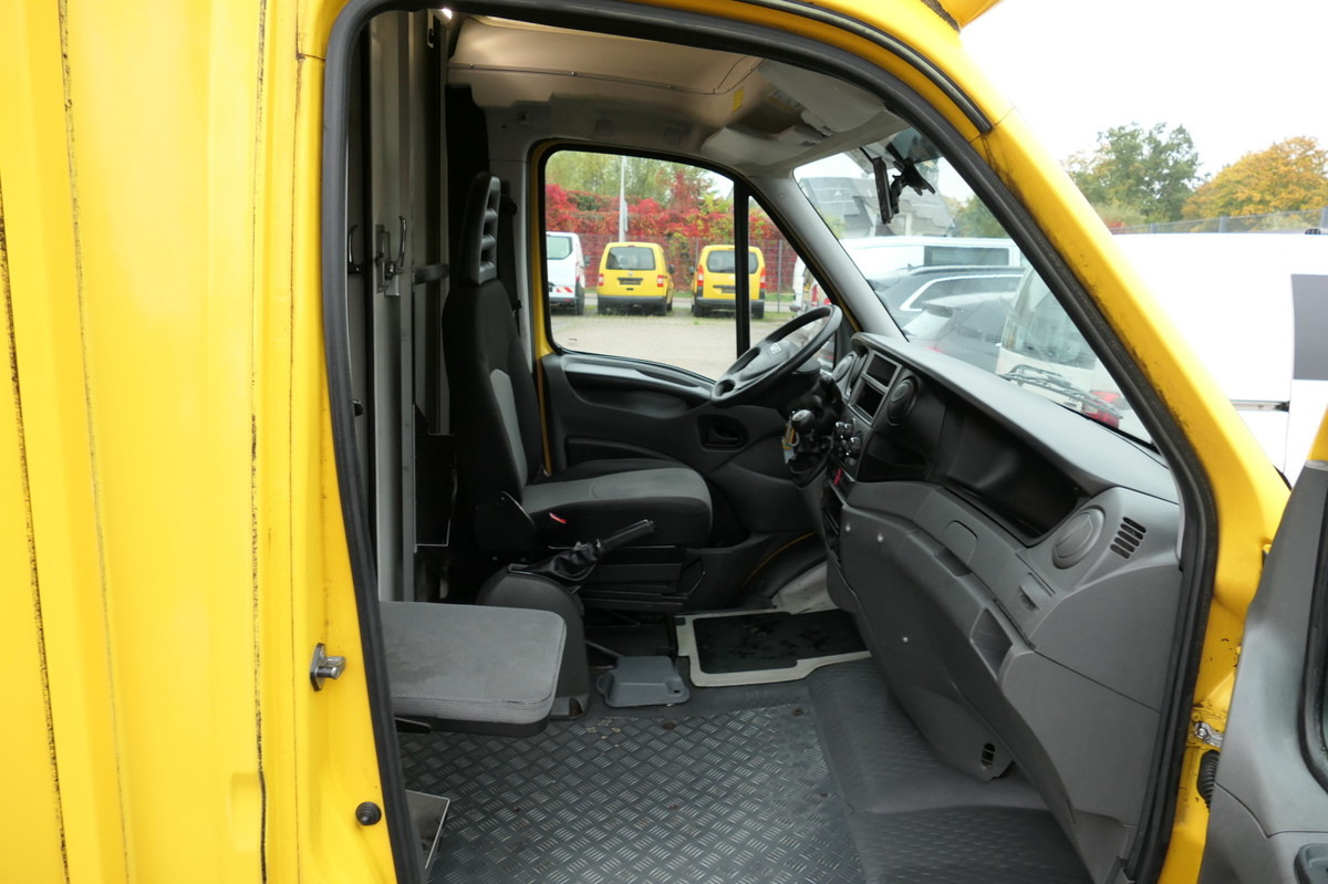 IVECO Daily 35 S11 C30C AUTOMATIK KAMERA Regale LUFT D - Box van: picture 5 IVECO Daily 35 S11 C30C AUTOMATIK KAMERA Regale LUFT D - Box van: picture 5