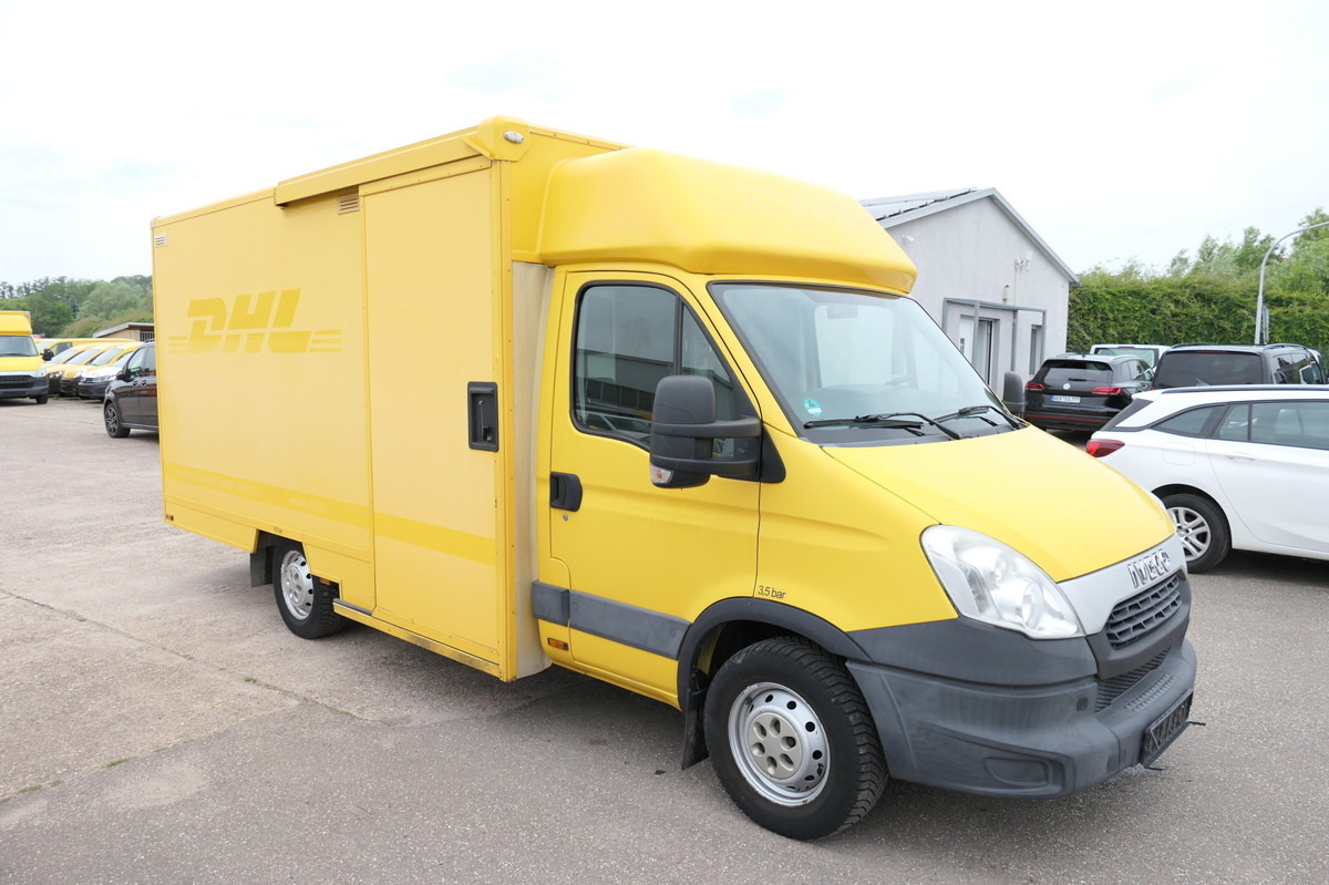 IVECO Daily 35 S11 C30C AUTOMATIK KAMERA Regale LUFT D - Box van: picture 2 IVECO Daily 35 S11 C30C AUTOMATIK KAMERA Regale LUFT D - Box van: picture 2