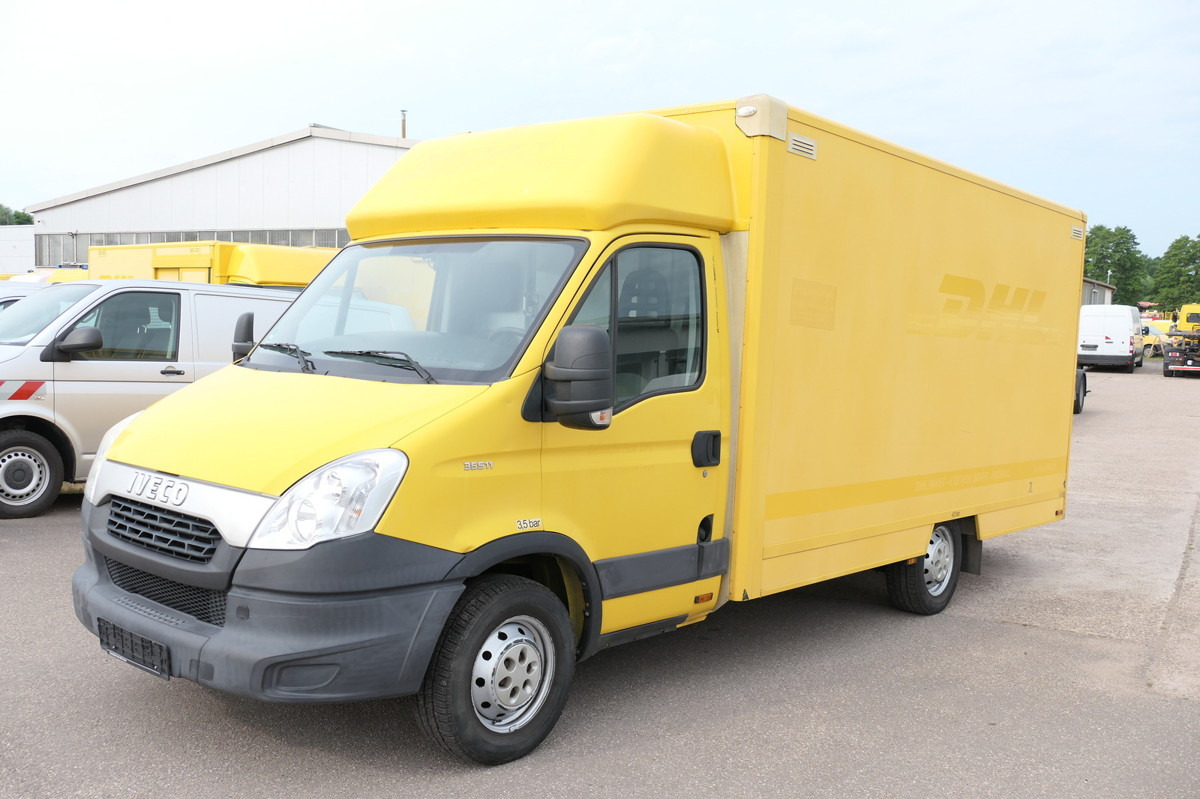 IVECO Daily 35 S11 C30C AUTOMATIK KAMERA Regale LUFT D - Box van: picture 1 IVECO Daily 35 S11 C30C AUTOMATIK KAMERA Regale LUFT D - Box van: picture 1