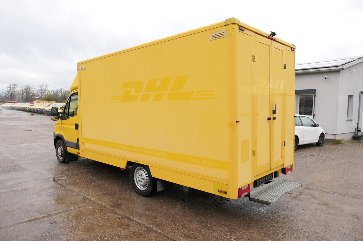 IVECO Daily 35 S11 C30C AUTOMATIK KAMERA Regale LUFT D - Box van: picture 4 IVECO Daily 35 S11 C30C AUTOMATIK KAMERA Regale LUFT D - Box van: picture 4