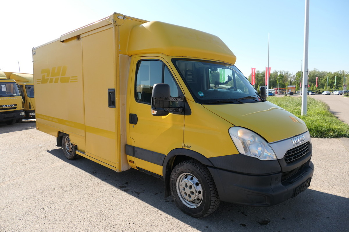 IVECO Daily 35 S11 C30C AUTOMATIK KAMERA Regale LUFT D - Box van: picture 2 IVECO Daily 35 S11 C30C AUTOMATIK KAMERA Regale LUFT D - Box van: picture 2