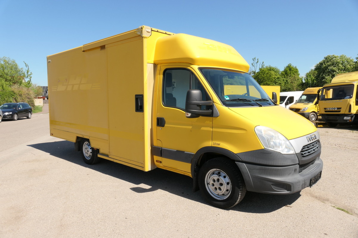 IVECO Daily 35 S11 C30C AUTOMATIK KAMERA Regale LUFT D - Box van: picture 2 IVECO Daily 35 S11 C30C AUTOMATIK KAMERA Regale LUFT D - Box van: picture 2
