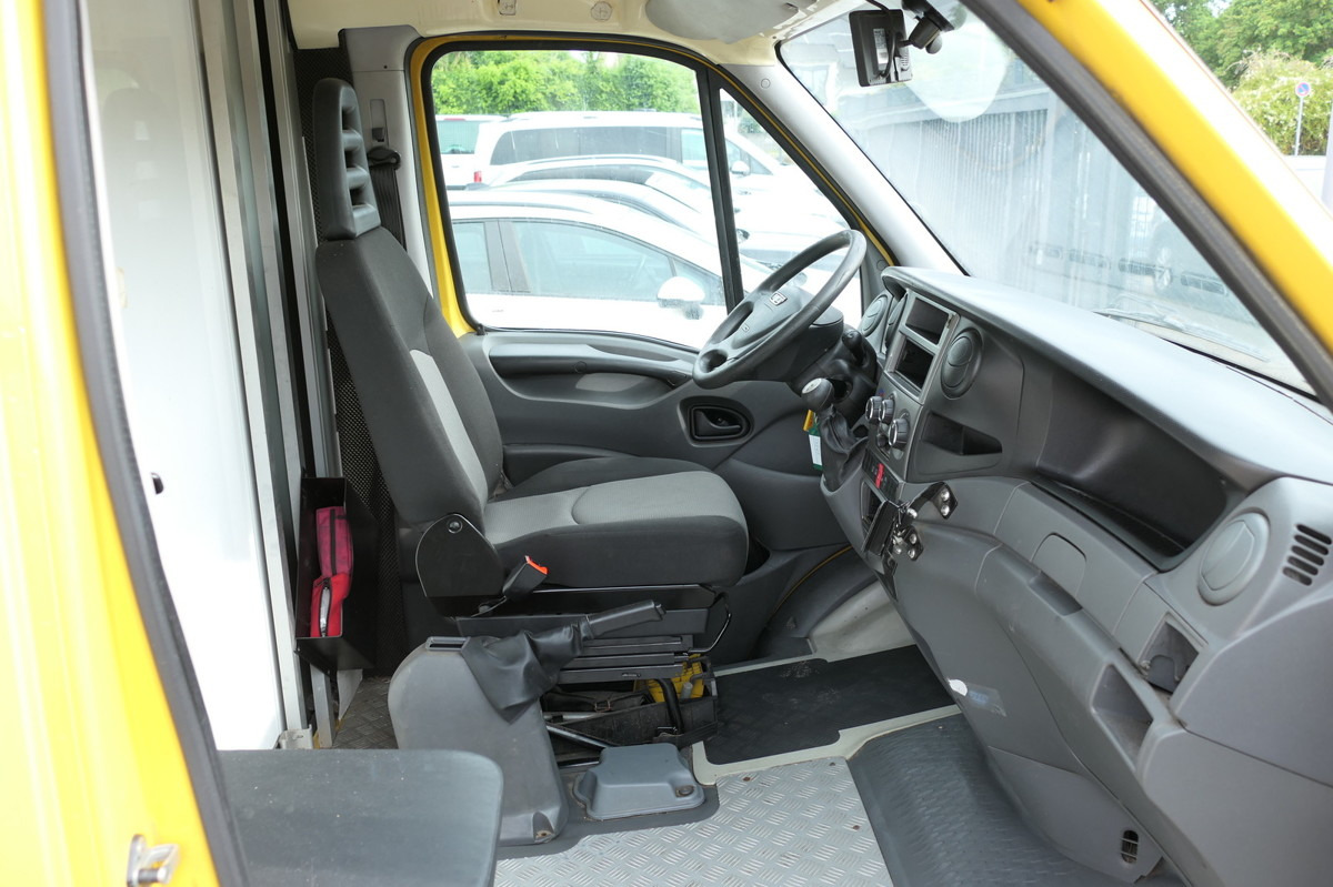 IVECO Daily 35 S11 C30C AUTOMATIK KAMERA Regale LUFT D - Box van: picture 5 IVECO Daily 35 S11 C30C AUTOMATIK KAMERA Regale LUFT D - Box van: picture 5