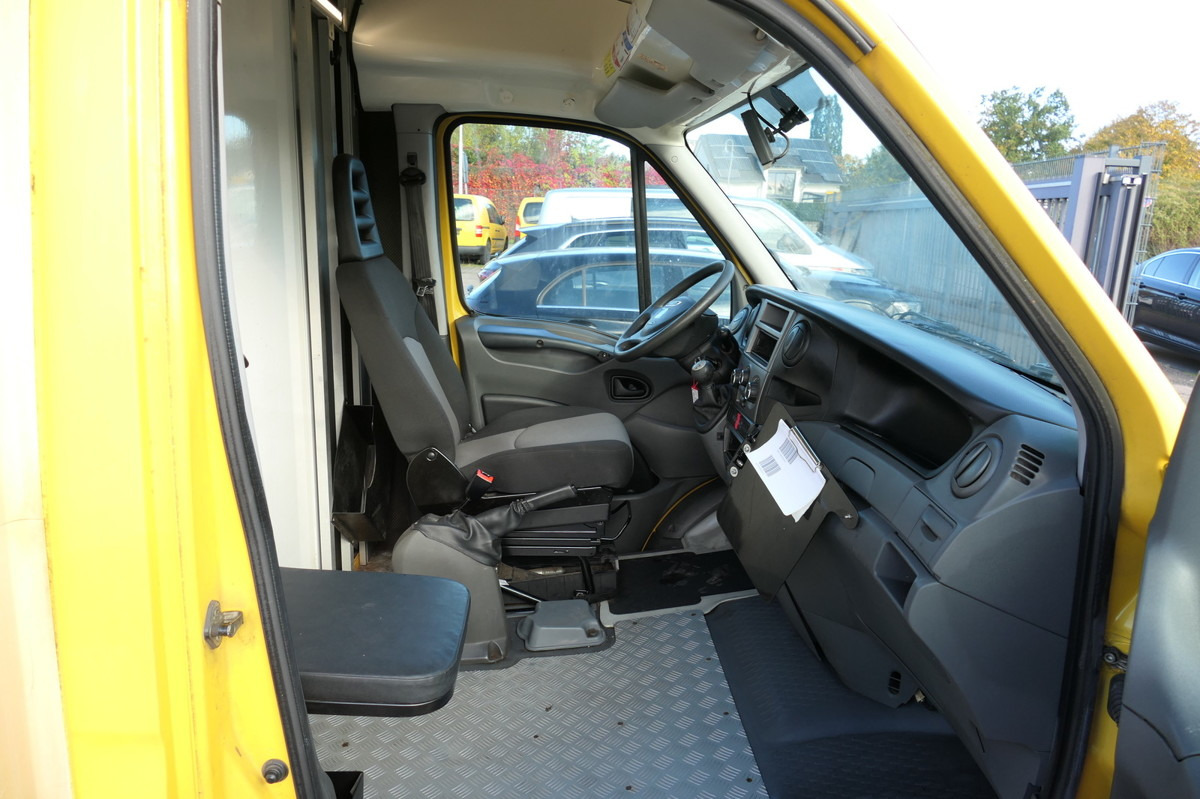 IVECO Daily 35 S11 C30C AUTOMATIK KAMERA Regale LUFT D - Box van: picture 5 IVECO Daily 35 S11 C30C AUTOMATIK KAMERA Regale LUFT D - Box van: picture 5