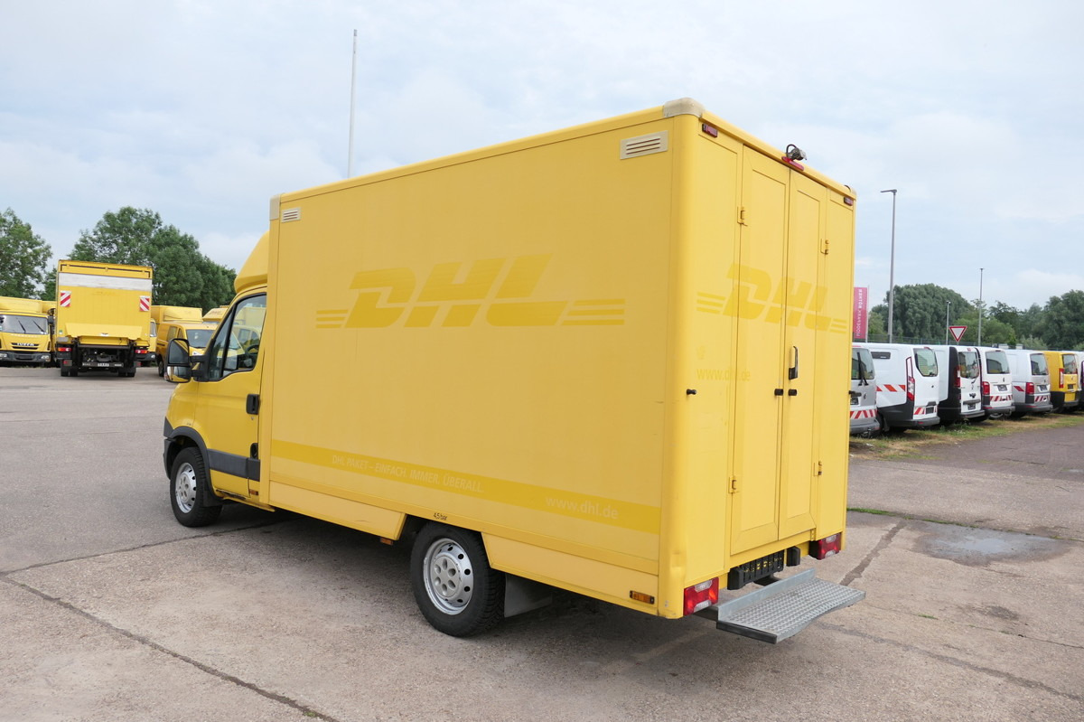 IVECO Daily 35 S11 C30C Kurz AUTOMATIK KAMERA Regale L - Box van: picture 3 IVECO Daily 35 S11 C30C Kurz AUTOMATIK KAMERA Regale L - Box van: picture 3