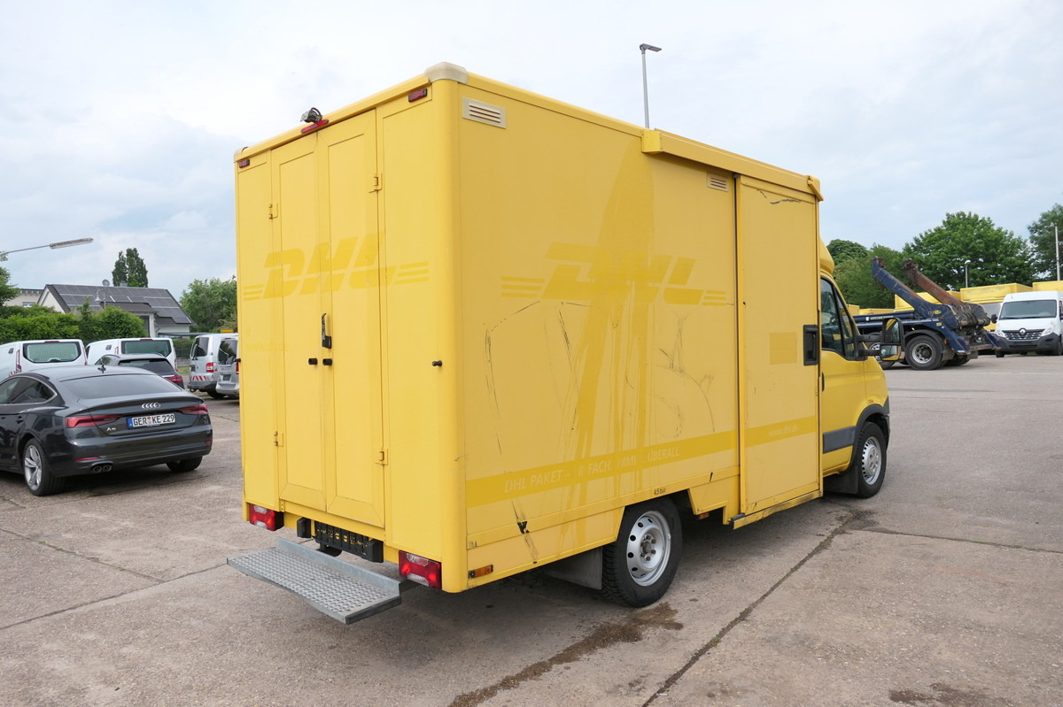 IVECO Daily 35 S11 C30C Kurz AUTOMATIK KAMERA Regale L - Box van: picture 4 IVECO Daily 35 S11 C30C Kurz AUTOMATIK KAMERA Regale L - Box van: picture 4