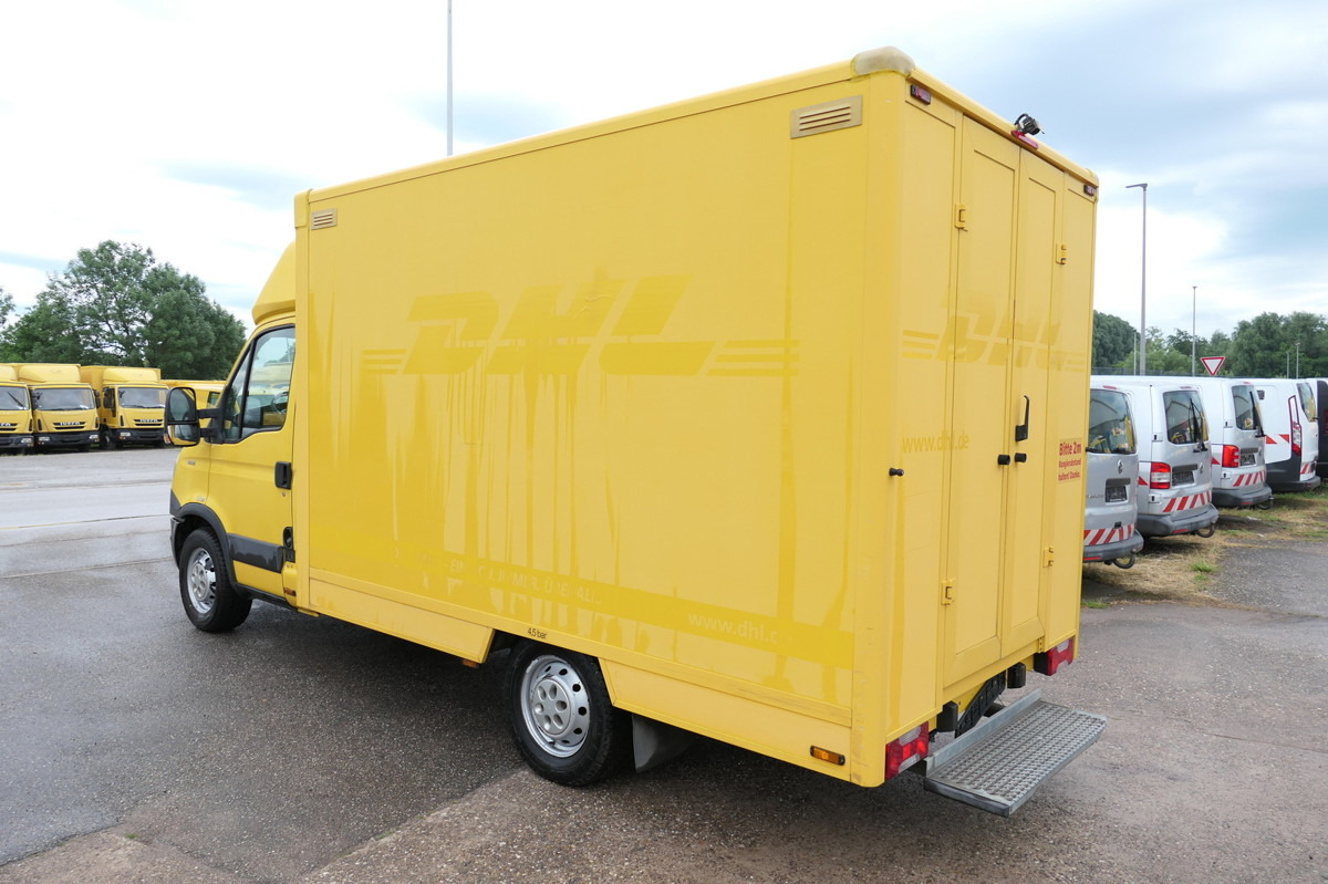 IVECO Daily 35 S11 C30C Kurz AUTOMATIK KAMERA Regale L - Box van: picture 4 IVECO Daily 35 S11 C30C Kurz AUTOMATIK KAMERA Regale L - Box van: picture 4