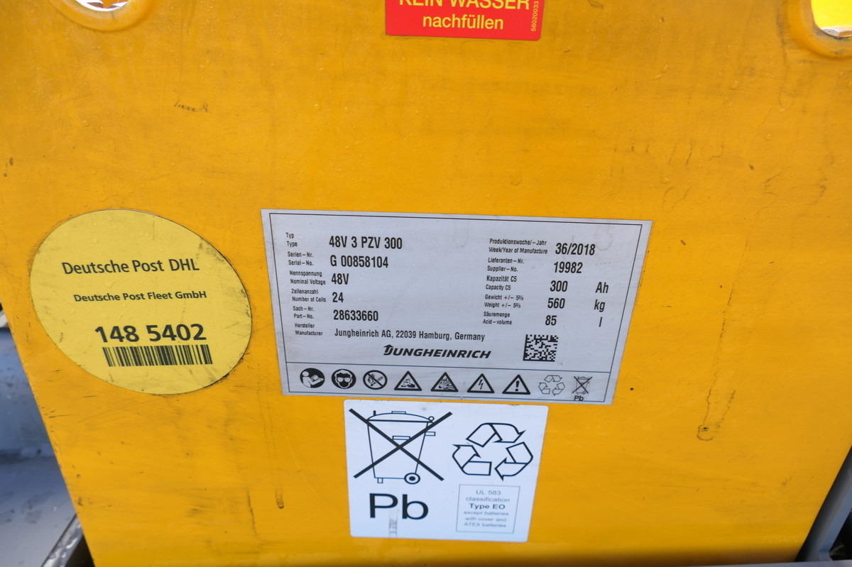 Tow tractor JUNGHEINRICH EZS 570 Schlepper: picture 11