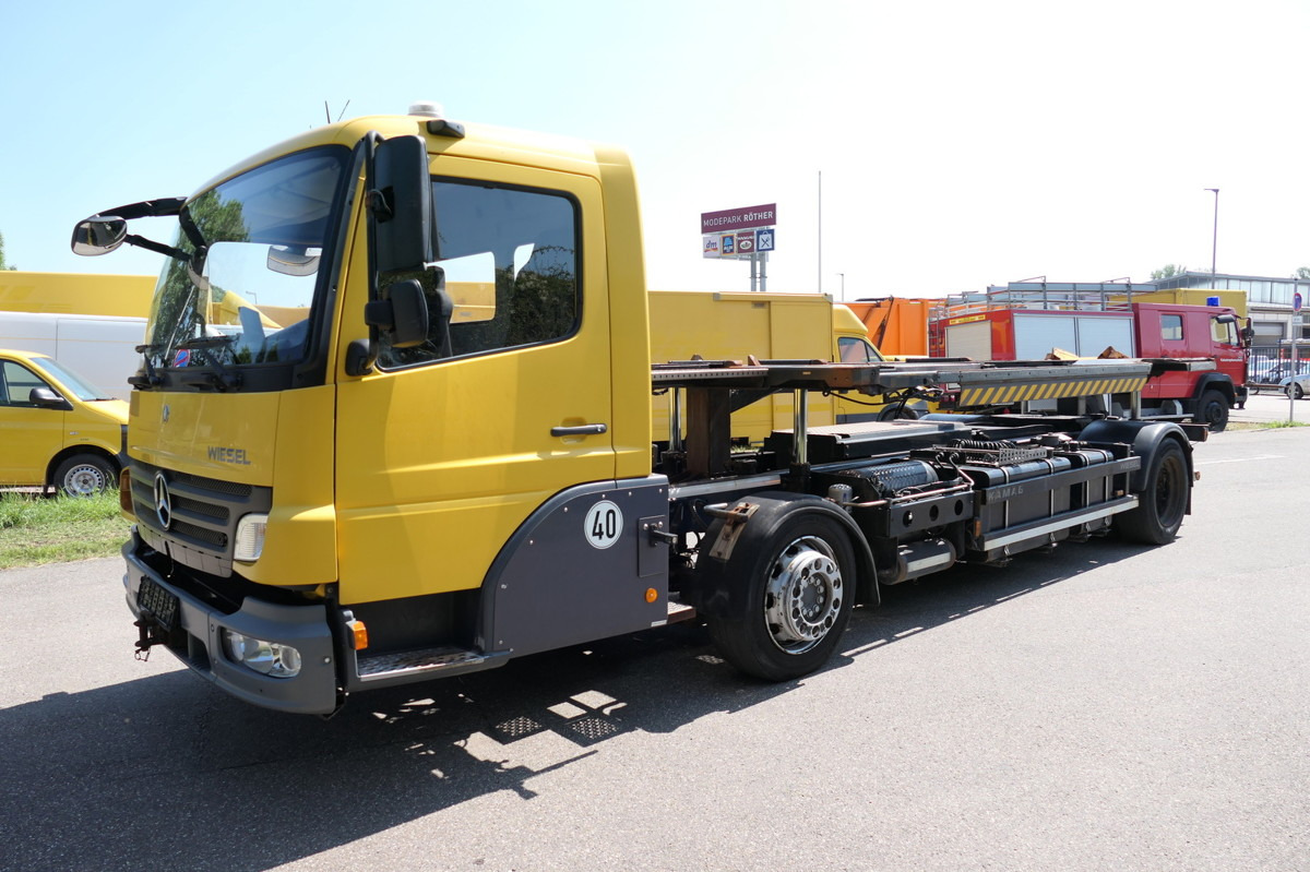 MERCEDES-BENZ KAMAG WBH 25 Wiesel Sattelkupplung Umsetzfahrz. - Container transporter/ Swap body truck: picture 3 MERCEDES-BENZ KAMAG WBH 25 Wiesel Sattelkupplung Umsetzfahrz. - Container transporter/ Swap body truck: picture 3