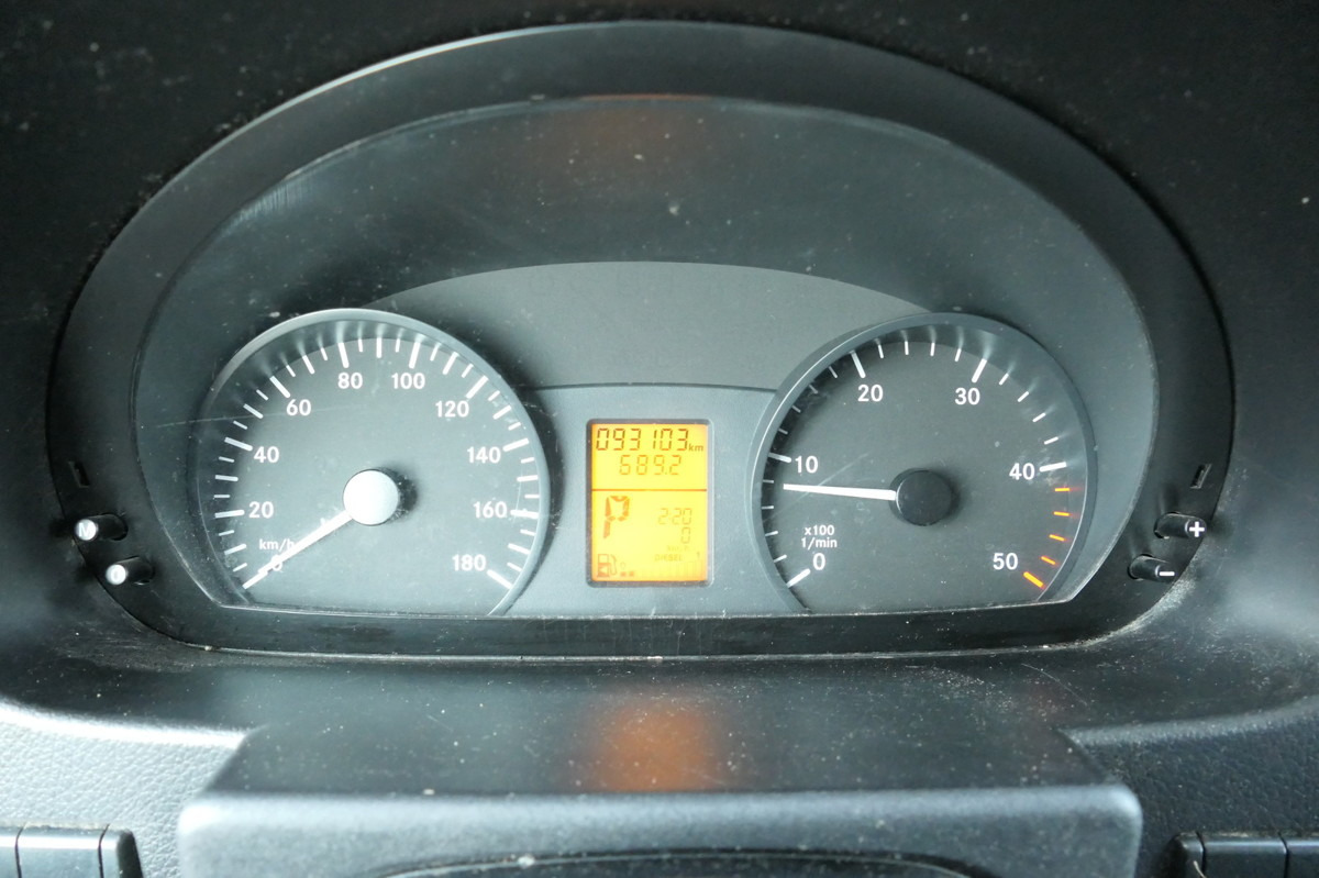 Box van MERCEDES-BENZ SPRINTER 310 CDI MAXI EURO-5 KOFFER REGALE KAMER: picture 13 Box van MERCEDES-BENZ SPRINTER 310 CDI MAXI EURO-5 KOFFER REGALE KAMER: picture 13