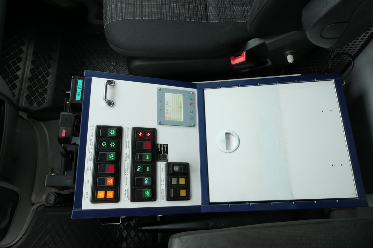 Ambulance MERCEDES-BENZ Sprinter 519 CDI Klima Krankenwagen: picture 17