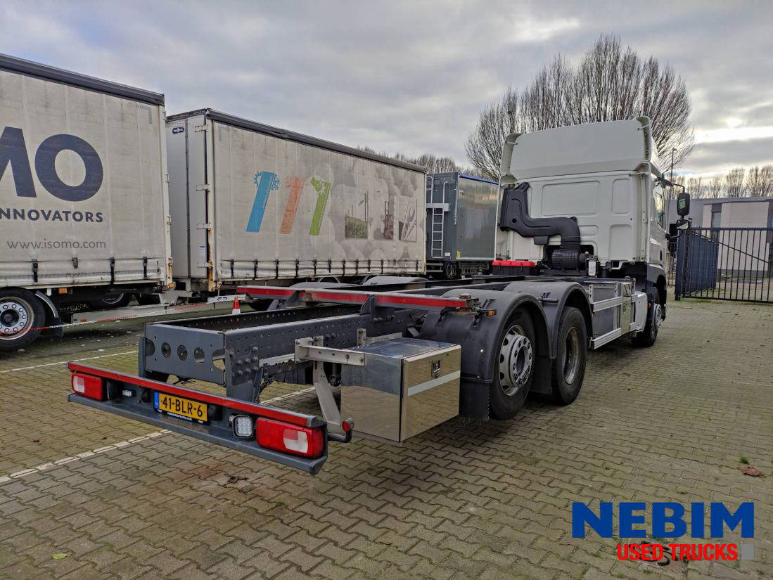 DAF CF 370 6x2 ADR/VLG - AT - 20" Twist locks - Container transporter/ Swap body truck: picture 2 DAF CF 370 6x2 ADR/VLG - AT - 20" Twist locks - Container transporter/ Swap body truck: picture 2