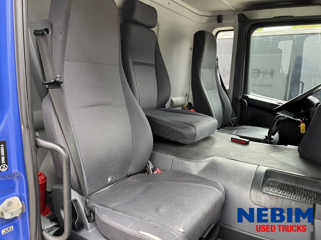Leasing of Scania P270 343.938km - 3 front seats Scania P270 343.938km - 3 front seats: picture 6 Leasing of Scania P270 343.938km - 3 front seats Scania P270 343.938km - 3 front seats: picture 6