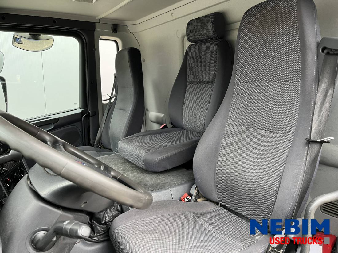 Leasing of Scania P270 343.938km - 3 front seats Scania P270 343.938km - 3 front seats: picture 8 Leasing of Scania P270 343.938km - 3 front seats Scania P270 343.938km - 3 front seats: picture 8