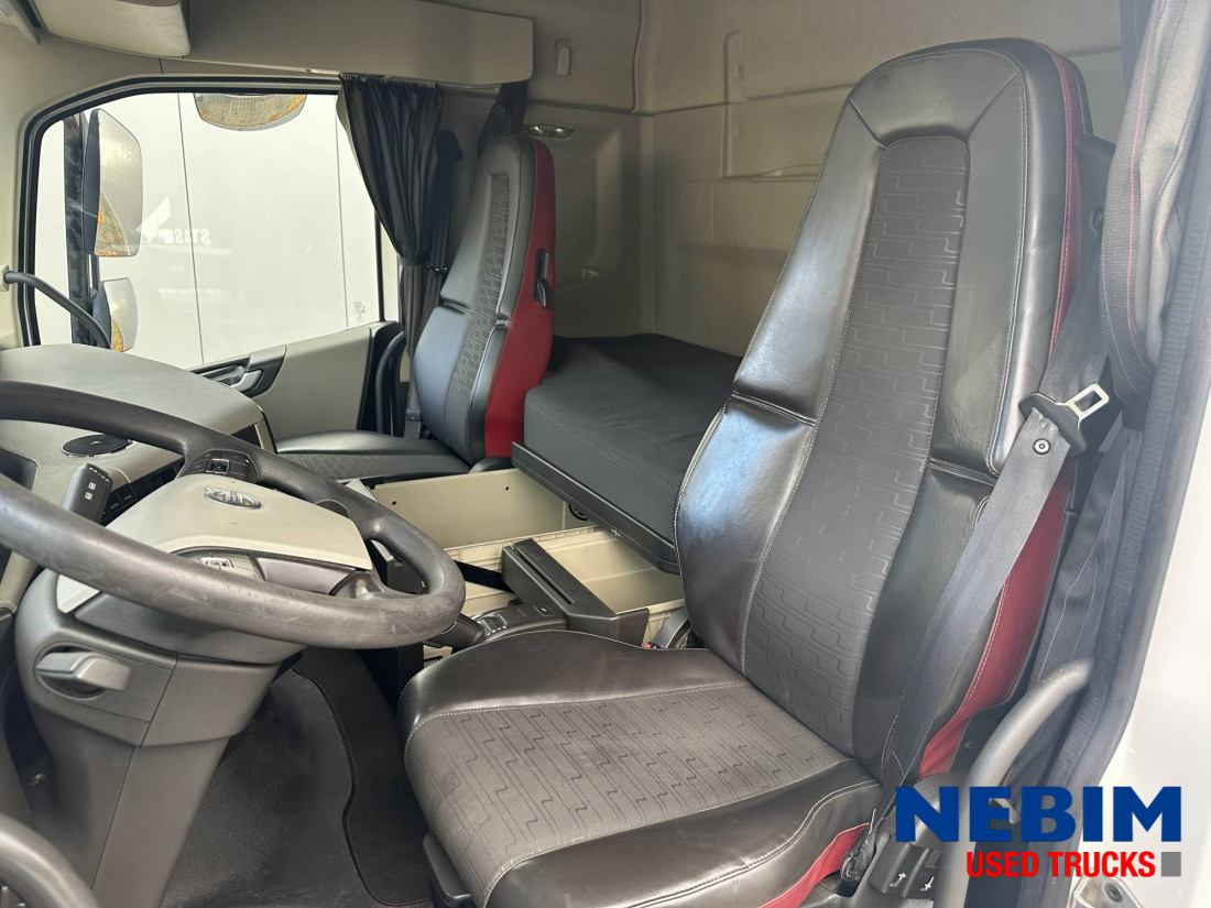 Volvo FH 420 4X2 - 587.750km - Tractor unit: picture 3 Volvo FH 420 4X2 - 587.750km - Tractor unit: picture 3