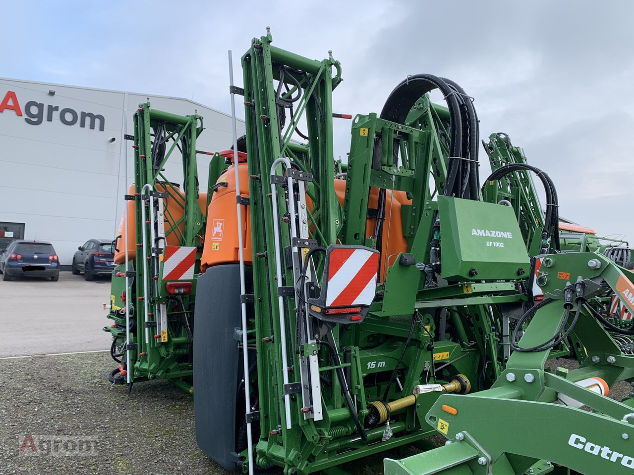 Amazone UF 1002 - Tractor mounted sprayer: picture 1 Amazone UF 1002 - Tractor mounted sprayer: picture 1