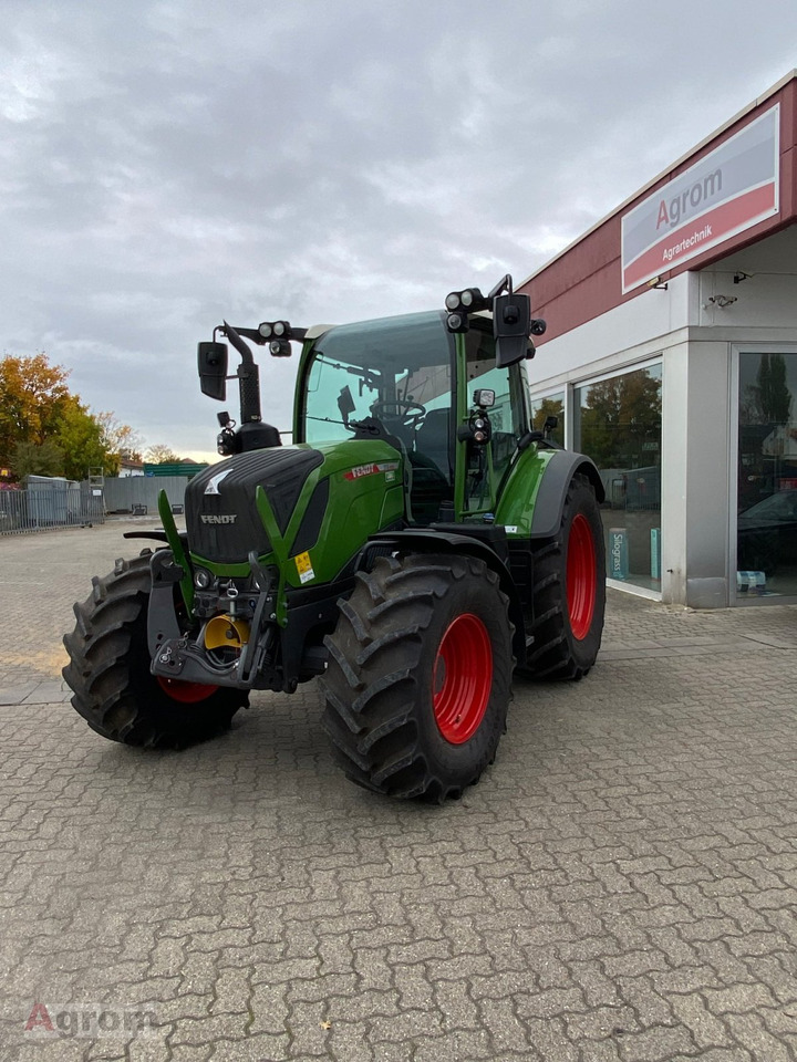 Fendt 312 Vario Power - Farm tractor: picture 1 Fendt 312 Vario Power - Farm tractor: picture 1